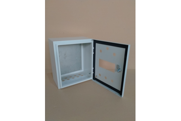 Щит с монтажной панелью