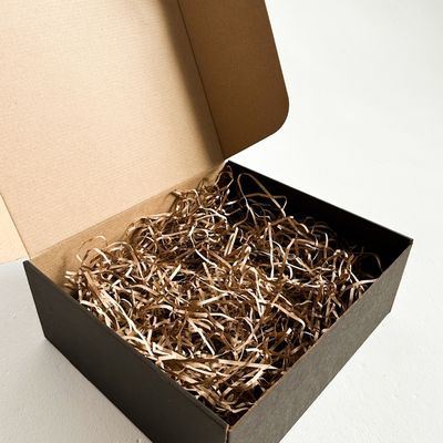 Подарочная коробка GILEV 27х25х10см черная с наполнителем и серебряной лентой