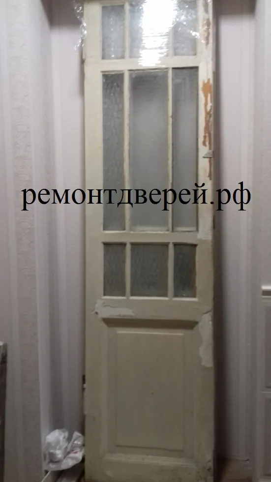 Двухстворчатая дверь до реставрации