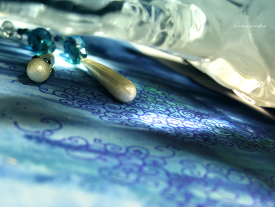 Принцесса Миядзаки. Серьги-капли с хрустальными бусинами и чешским бисером