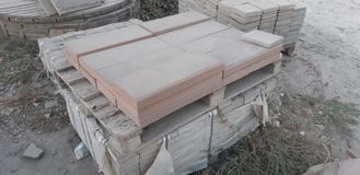 Бордюр с фазкой красный