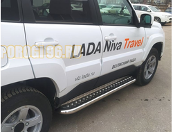 Пороги с накладным листом d53 для Lada Niva Travel (2021-...)