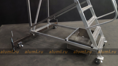 Лестница с площадкой ЛС-3.0 консоль