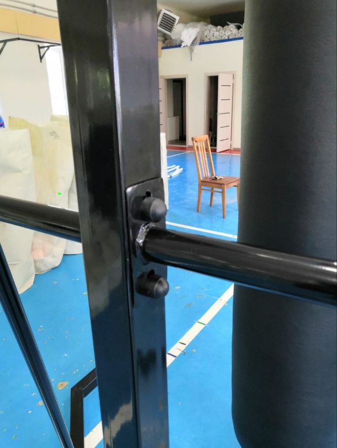 Стойка угловая для боксерского мешка DNN