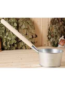 Ковш оцинкованный с деревянной ручкой 1,5л