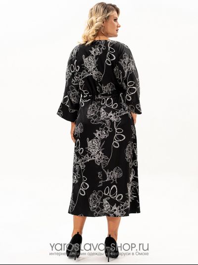 Женское платье-кимоно черного цвета с цветочным принтом