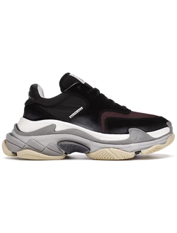 Balenciaga Triple S Trainer Bordeaux