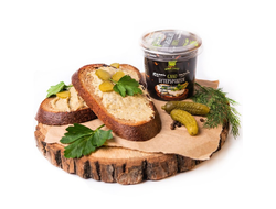 Сало бутербродное с маринованными огурчиками и зеленью ТМ "Наши снеки" 130гр