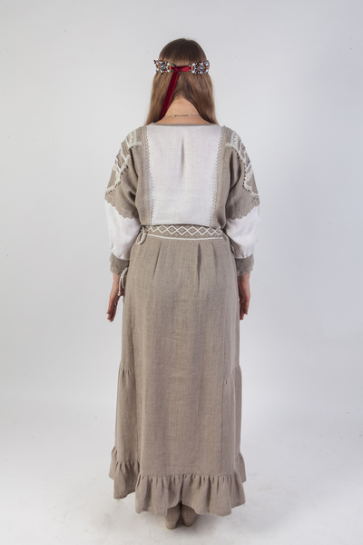 Платье льняное длинное в русском стиле спинка