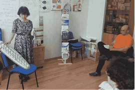 "Медицинская школа" в Екатеринбургском ДЭНАС-центре. Школу ведет врач И.Г. Минцева.