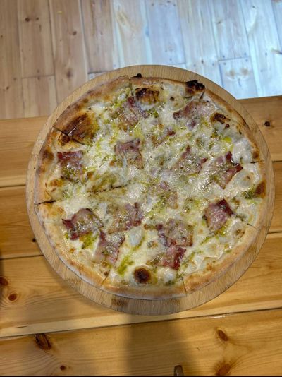 Пицца карбонара