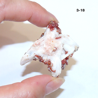 Ванадинит натуральный (щетка) №3-18: 37*27*17мм