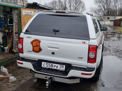 Кунг Sk4 на пикап JAC T6 белый цвет, задняя дверь цельное стекло с импортной ручкой, фаркоп PT-group