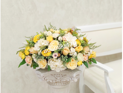Можно купить/Незабываемую композицию из искусственных цветов жёлтых и молочных оттенков № УНС049