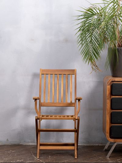 Стул из акации Oxford складной с подлокотниками