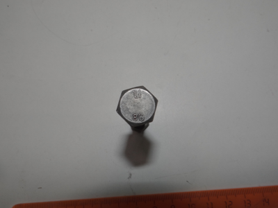 болт М 8 (для мотоциклов Ява) Li