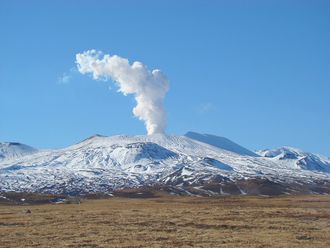 вулкан Горелый в осеннем наряде