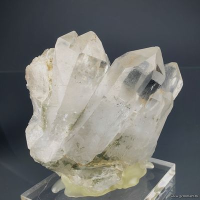 Горный хрусталь, сросток кристаллов с включениями хлорита. Северная Осетия.55*25*50мм