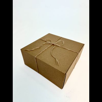 Огромная подарочная коробка GILEV 45х45х20см с наполнителем и декоративной веревкой