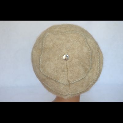 Бежевый теплый зимний берет Vizio Италия 5854