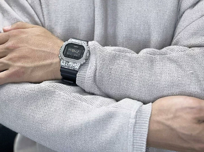 Часы Casio G-Shock GM-5600GC-1