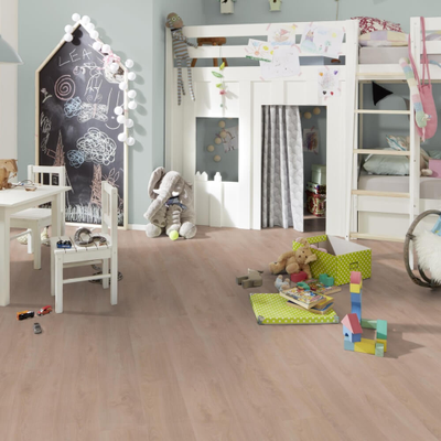 Ламинат Wineo Дуб Финляндия Бежевый LA225XXLV4 в интерьере детской комнаты