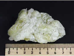 Датолит, Россия, Дальнегорск (74*46*33 мм, 142 г) №16162