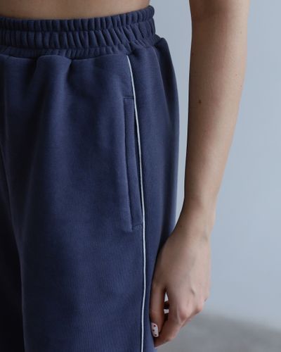 Брюки прямого кроя хлопковый велюр с кантом (черника)