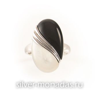Кольцо из серебра 925 пр. с черным агатом и перламутром (копия)