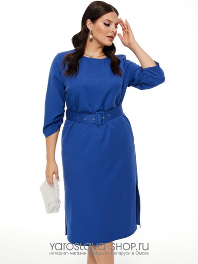 Деловое платье в классическом стиле цвета электрик