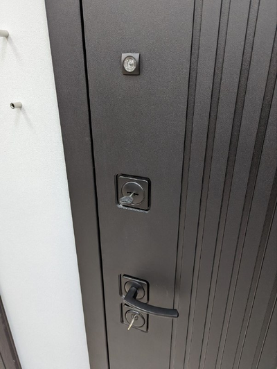 ЛАЙНДОР. ЭКСТРА  УЛЬТРА 117 мм (ТРЕХКОНТУРНАЯ). ЧЕРНЫЙ КВАРЦ/ БЕЛЫЙ МАТОВЫЙ