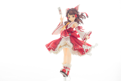 Фигурка Рэйму Хакурэй (Hakurei Reimu)