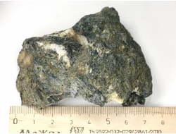 Актинолит, Россия, Северный Кавказ, КЧР, река Большой Блыб (75*70*36 мм, 164 г) №29631