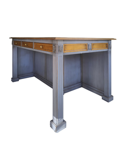 Остров на кухню с дубовой столешницей.