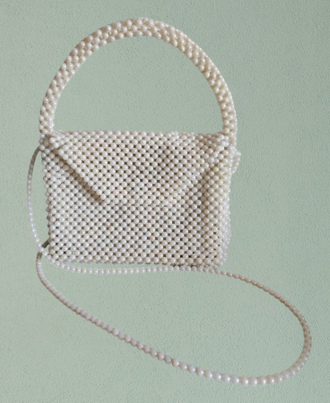 Вечерняя белая сумка из бусин
