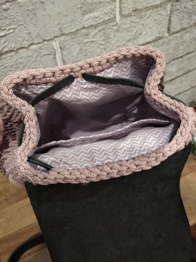 Рюкзак женский "Пряная вишня" с уникальным кожаным клапаном в виде мандалы, ручная работа. Цвет: Бордовый, р-р 24*20*10см.