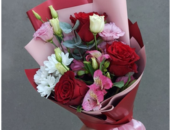 Букет с красной розой "Алый закат"