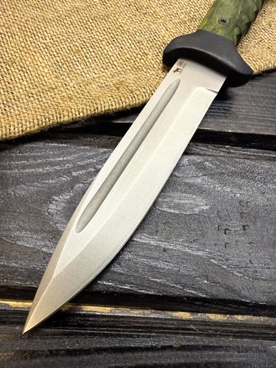 Подарочный нож 6Х9С сталь VG-10, рукоять комбинированная G10 и стабилизированное дерево зеленое