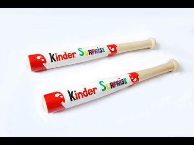 Бейсбольная бита Kinder Surprise