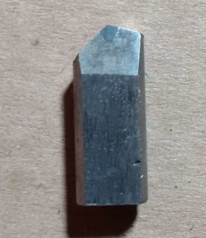 эльборовые резцы сандвик. вставка эльборовая 8мм х25. резец дорожный rk3-02 (350100014). резцы вставки. резец к10 эльбор.