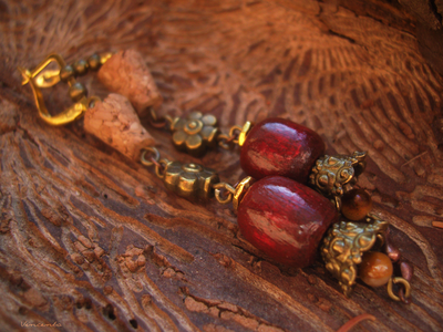 Бохо-серьги "Вино из шиповника" с тигровым глазом и дисками гитарных струн