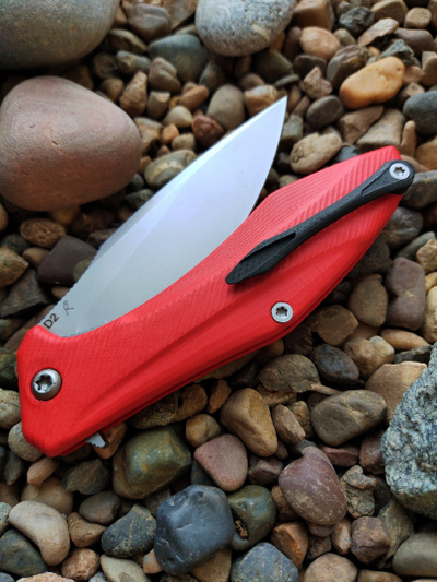 Складной нож Грач сталь D2, рукоять G10, цвет красный