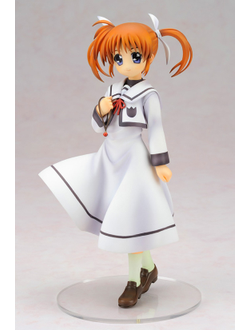 Фигурка  1/7 Наноха Такамати (Takamachi Nanoha School Uniform)