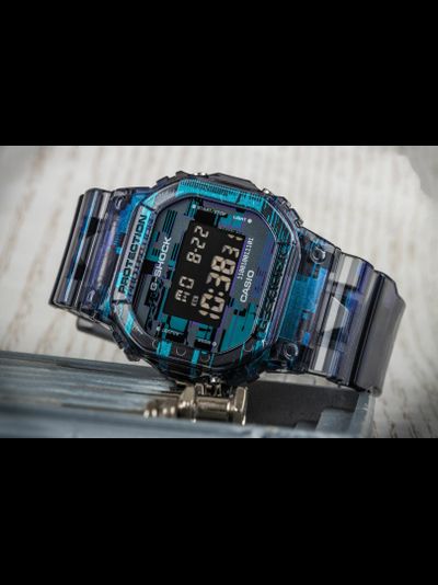 Часы Casio G-Shock DW-5600NN-1