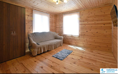 Двухэтажный дом из деревянного бруса №502 с бассейном