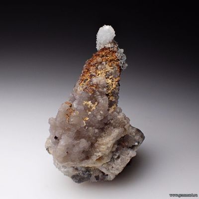 Флюорит, гиалит (разн. опал), гошенит (разн. берилл), турмалин, мусковит 51*49*26мм