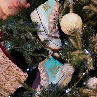 Christmas converse top
