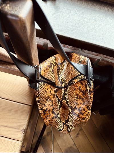 Женская сумка на плечо из натуральной кожи с тиснением «питон», цвет рыжий, Vera Pelle  Арт.029918