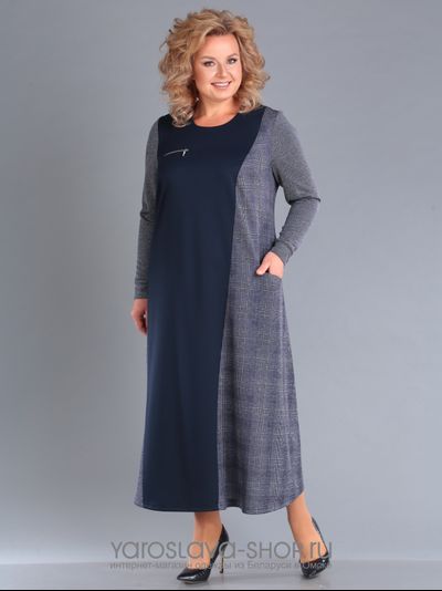 Синее платье А-силуэта с хомутом