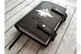 Тиснение логотипов, гербов и эмблем на коже